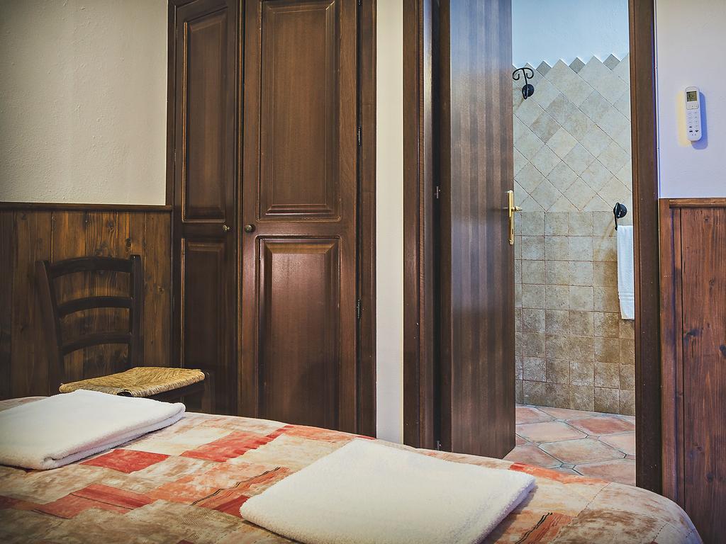 Bed And Breakfast Ichnos Cala Gonone Phòng bức ảnh