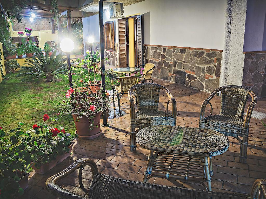 Bed And Breakfast Ichnos Cala Gonone Ngoại thất bức ảnh