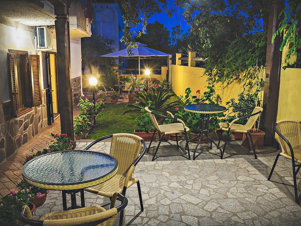 Bed And Breakfast Ichnos Cala Gonone Ngoại thất bức ảnh