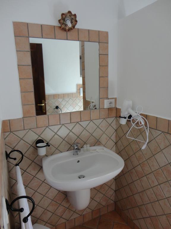 Bed And Breakfast Ichnos Cala Gonone Ngoại thất bức ảnh