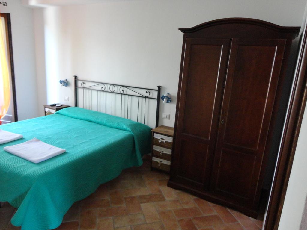 Bed And Breakfast Ichnos Cala Gonone Ngoại thất bức ảnh